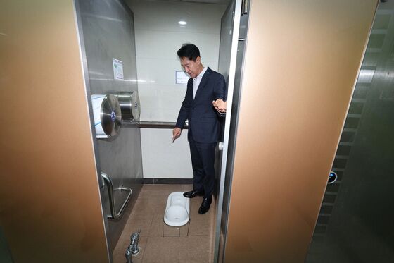 [동정] 오세훈, 두번째 아침현장소통…지하철 역사 방문