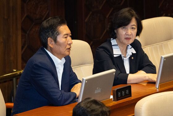 김병기 "믿습니다 추미애" vs 송언석 "원내 2당에 법사위원장 반환"