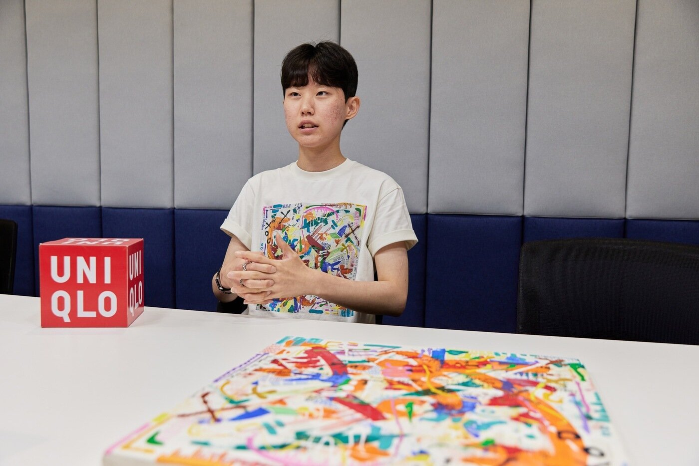 본문 이미지 - 유니클로의 글로벌 티셔츠 디자인 공모전 'UTGP 2025'(UNIQLO T-shirt Grand Prix)에서 '유니클로 어워드'(UNIQLO Award) 수상자 안도은 양.(유니클로제공)