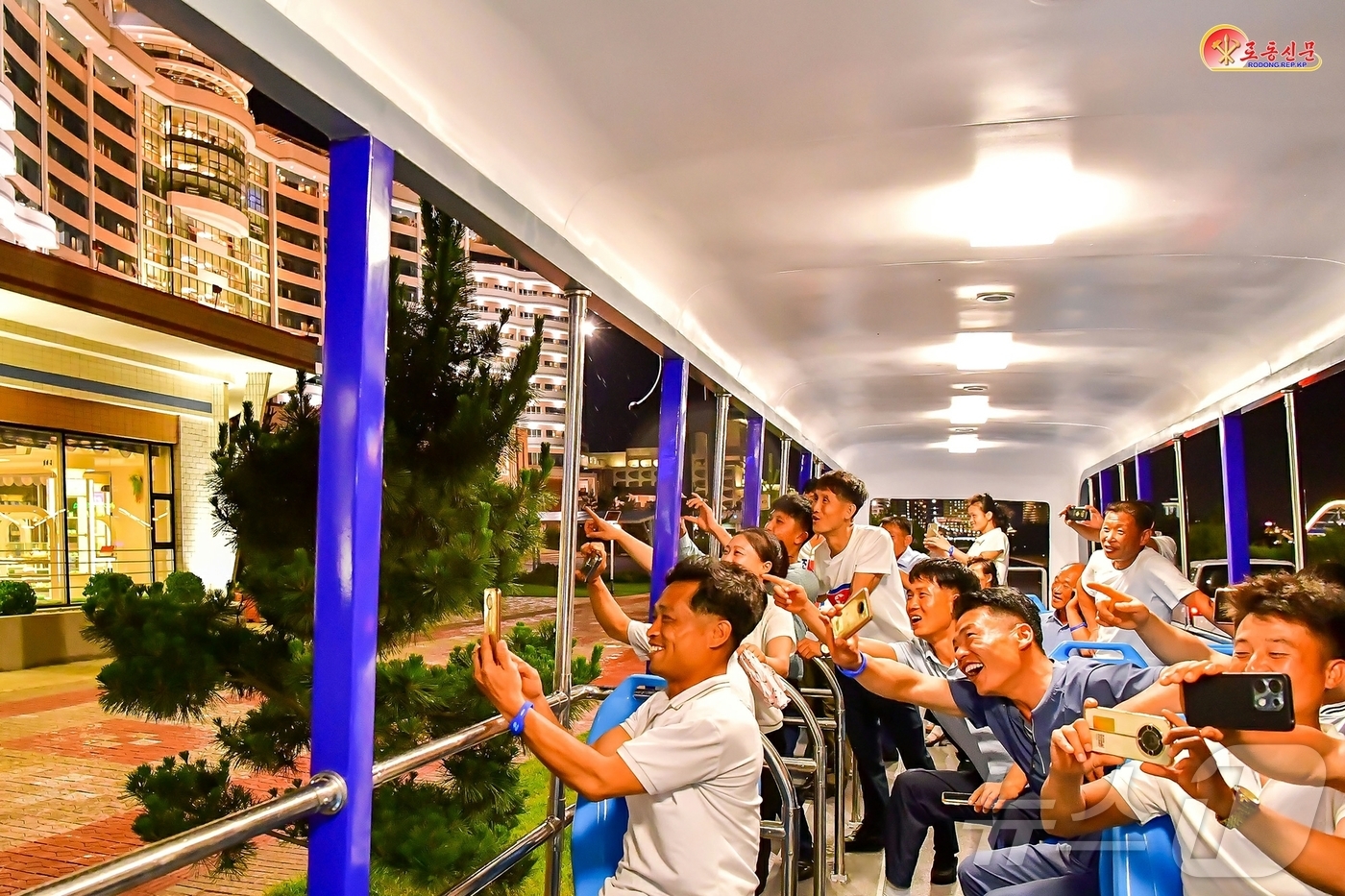 (평양 노동신문=뉴스1) = 북한 노동당 기관지 노동신문은 24일 "원산갈마해안관광지구는 볼수록 멋있고 희한하다"며 이곳을 방문한 사람들의 반응을 선전했다. [국내에서만 사용가능. …