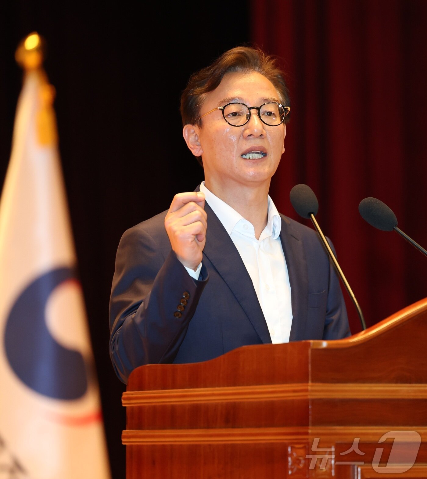 본문 이미지 - 전재수 해양수산부 장관이 24일 오전 세종시 정부세종청사에서 열린 취임식에서 취임사를 하고 있다. 2025.7.24/뉴스1 ⓒ News1 김기남 기자