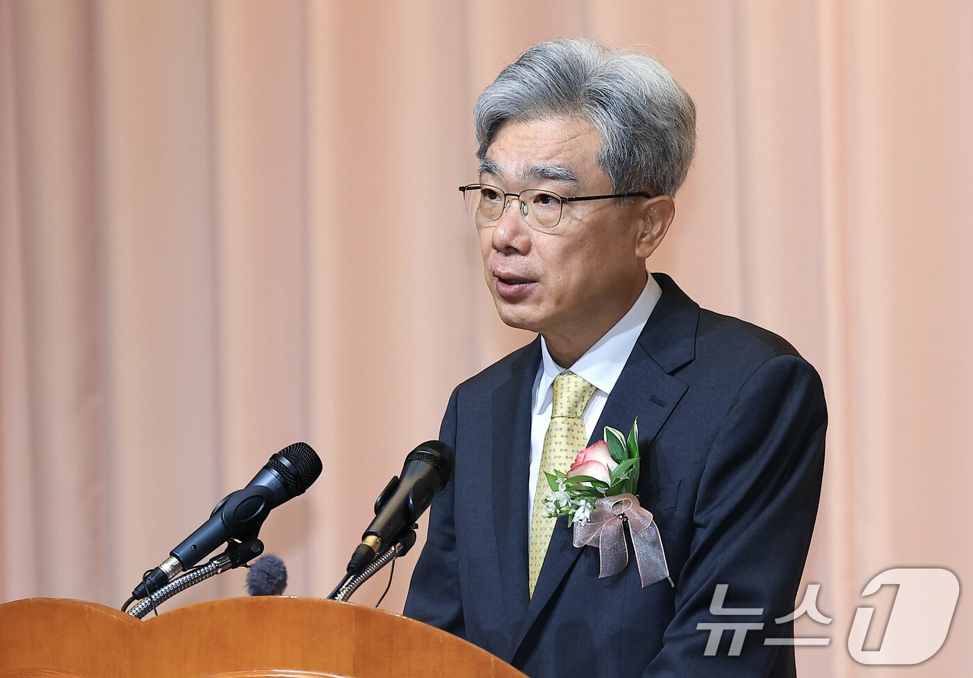 본문 이미지 - 김상환 헌법재판소장이 24일 오전 서울 종로구 재동 헌법재판소에서 열린 취임식에서 취임사를 하고 있다. 2025.7.24/뉴스1 ⓒ News1 박정호 기자