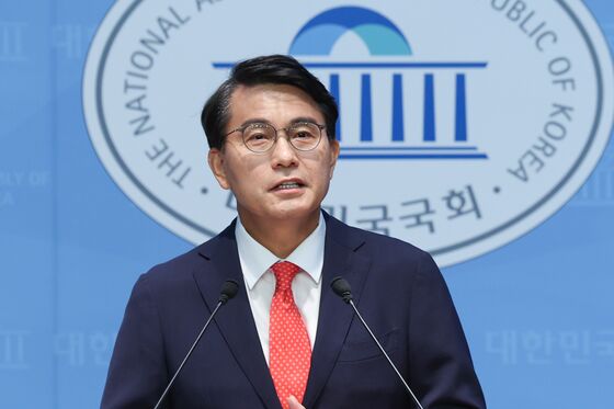 김건희 특검, '尹 부부 공천개입 의혹' 윤상현 의원 소환