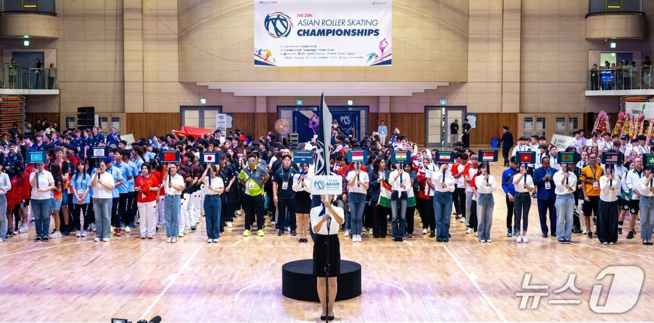 본문 이미지 - 2025 아시아롤러스케이팅선수권대회 개회식.(제천시 제공. 재판매 및 DB금지)/뉴스1   