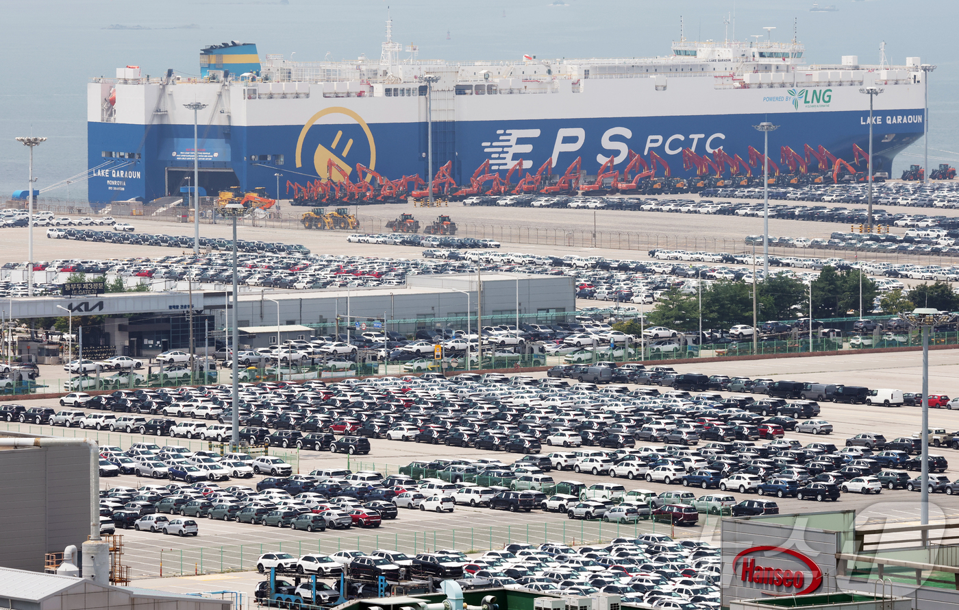 (평택=뉴스1) 김영운 기자 = 한국이 미국의 자동차 관세를 낮추기 위해 대미 투자펀드 조성을 검토 중이라고 블룸버그통신이 24일 보도했다.익명을 요구한 소식통은 하워드 러트닉 미 …