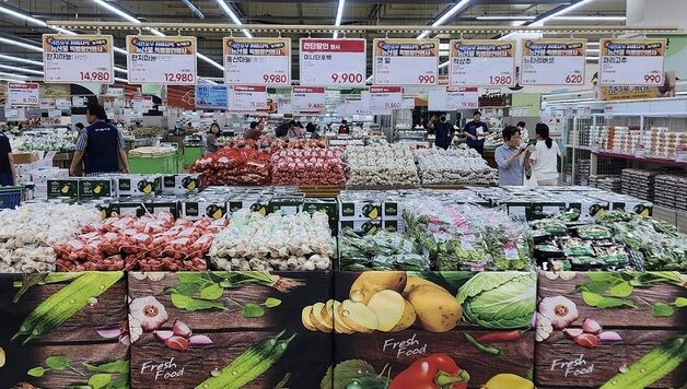 하나로마트 수도권 8개점, 집중호우 피해지역 농산물 최대 40% 할인