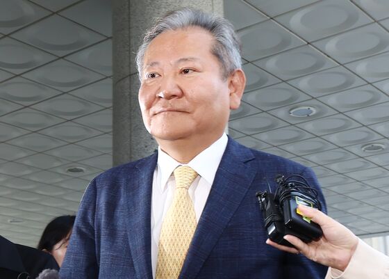 '단전·단수' 의혹 이상민, 내란특검 출석 18시간 40여분 만에 귀가