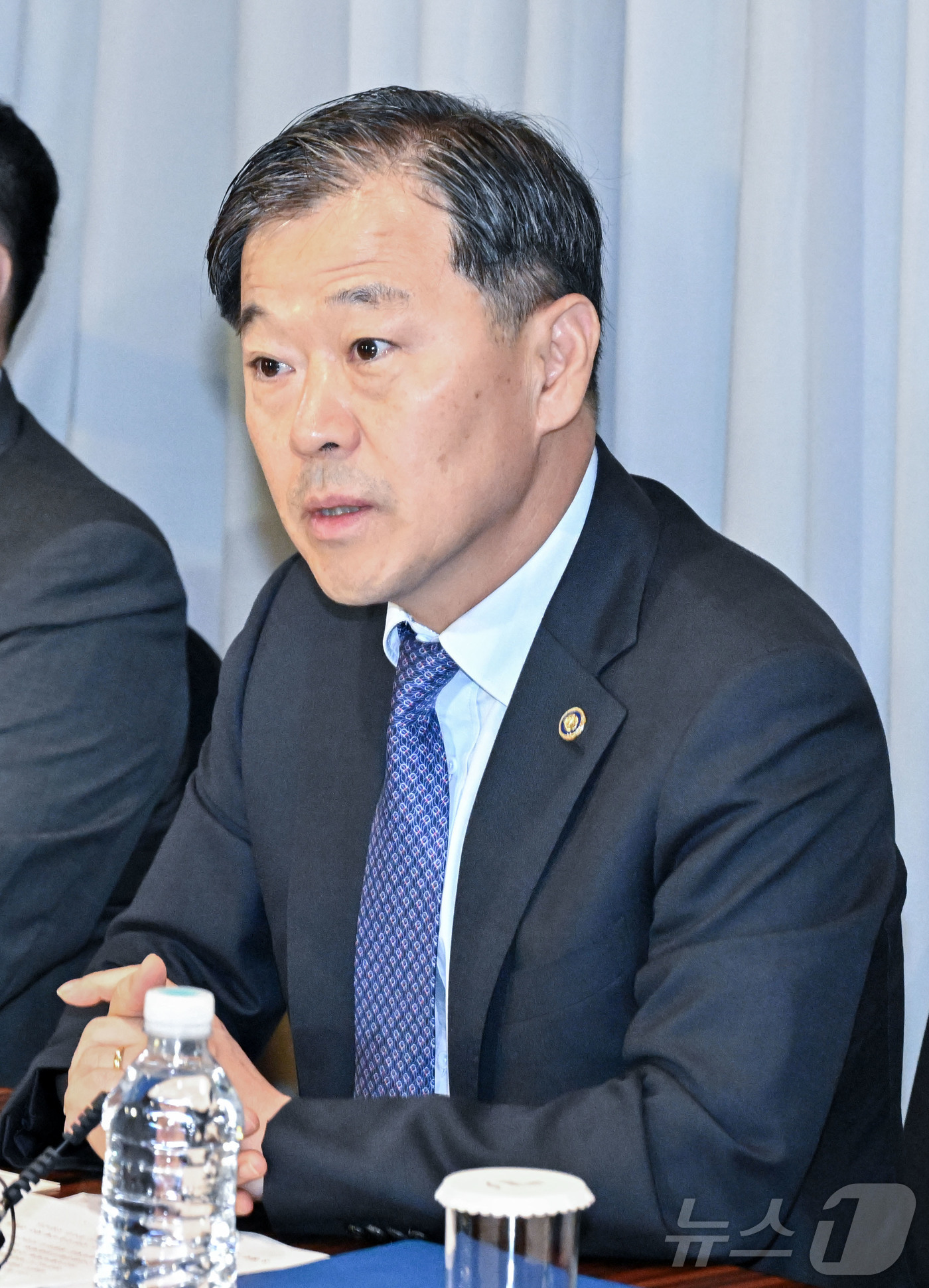 (서울=뉴스1) 오대일 기자 = 25일 오전 서울 중구 더플라자호텔에서 열린 수련협의체 제1차 회의에서 이형훈 보건복지부 제2차관이 모두발언을 하고 있다. (공동취재) 2025.7 …