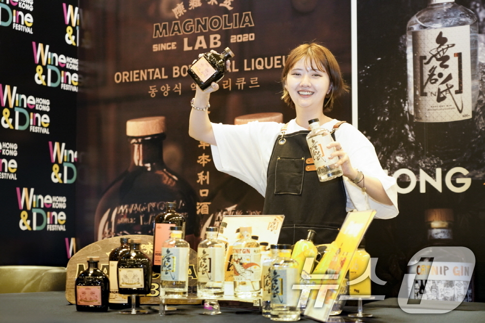 (서울=뉴스1) = 홍콩관광청은 오는 27일까지 서울 코엑스에서 열리는 '서울바앤스피릿쇼'에 참가해 홍콩 대표 로컬 주류 브랜드 3종을 선보인다고 25일 밝혔다.홍콩 로컬 주류 브 …