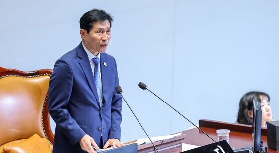 개회사하는 이학영 부의장