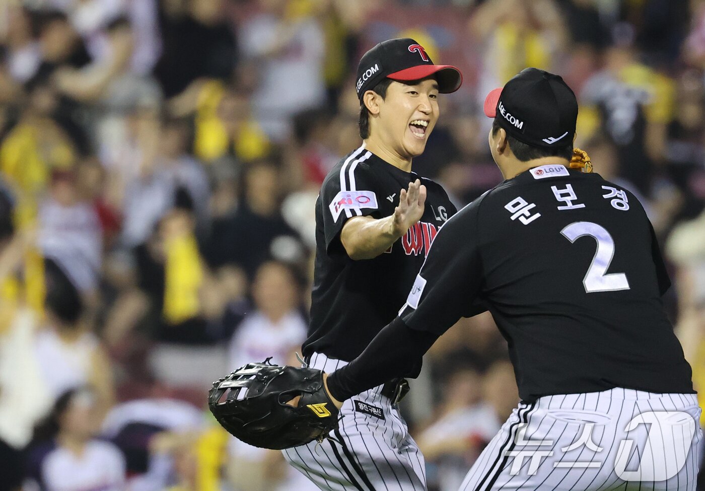 본문 이미지 - 기뻐하는 LG 트윈스 내야수 구본혁. 2025.7.25/뉴스1 ⓒ News1 오대일 기자