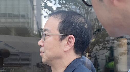 '코바나컨텐츠 대가성 협찬' 의혹 송병준 의장, 특검 출석