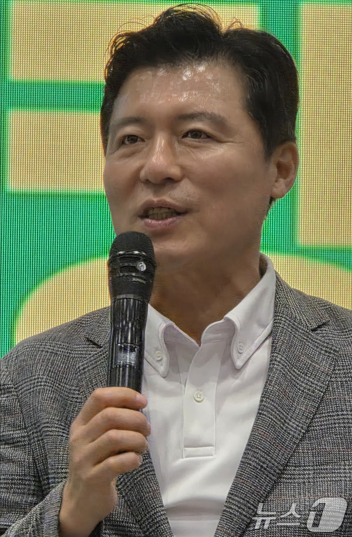 (구미=뉴스1) 정우용 기자 = 26일 구미코에서 열린 대한민국 펫캉스서 구자근 의원이 인사말을 하고 있다. 펫캉스는 오는 27일까지 열린다.  2025.7.26/뉴스1