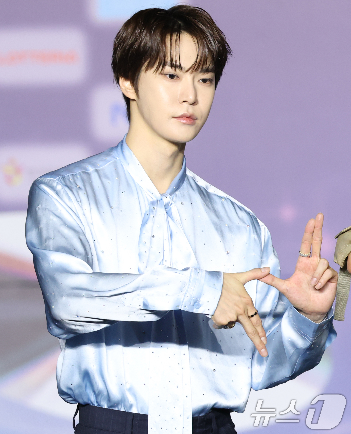 (고양=뉴스1) 권현진 기자 = NCT 도영이 6일 경기도 고양시 일산서구 킨텍스 제1전시장에서 열린 ‘2025 SBS 가요대전 Summer’(이하 ‘가요대전’) 블루카펫 행사에 …