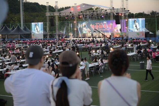세종 '조치원 복숭아축제' 가보니…폭염에도 북적북적