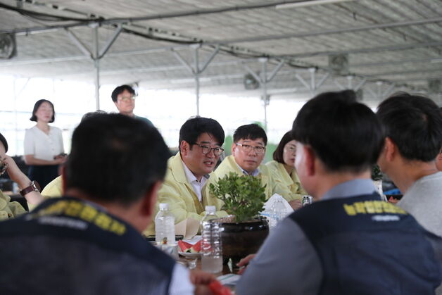 농진청 "폭염 기간 낮 시간 작업 자체, 충분한 휴식 필수"