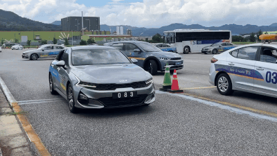 본문 이미지 - 한국교통안전공단 급제동 체험 모습,