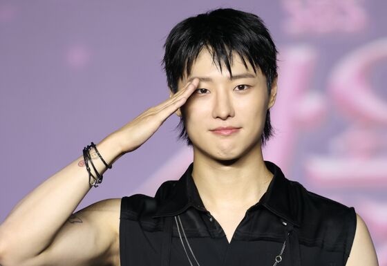 전역한 우즈, KIA 승리 요정 도전…시구 소식에 뜨거운 관심 [N이슈]