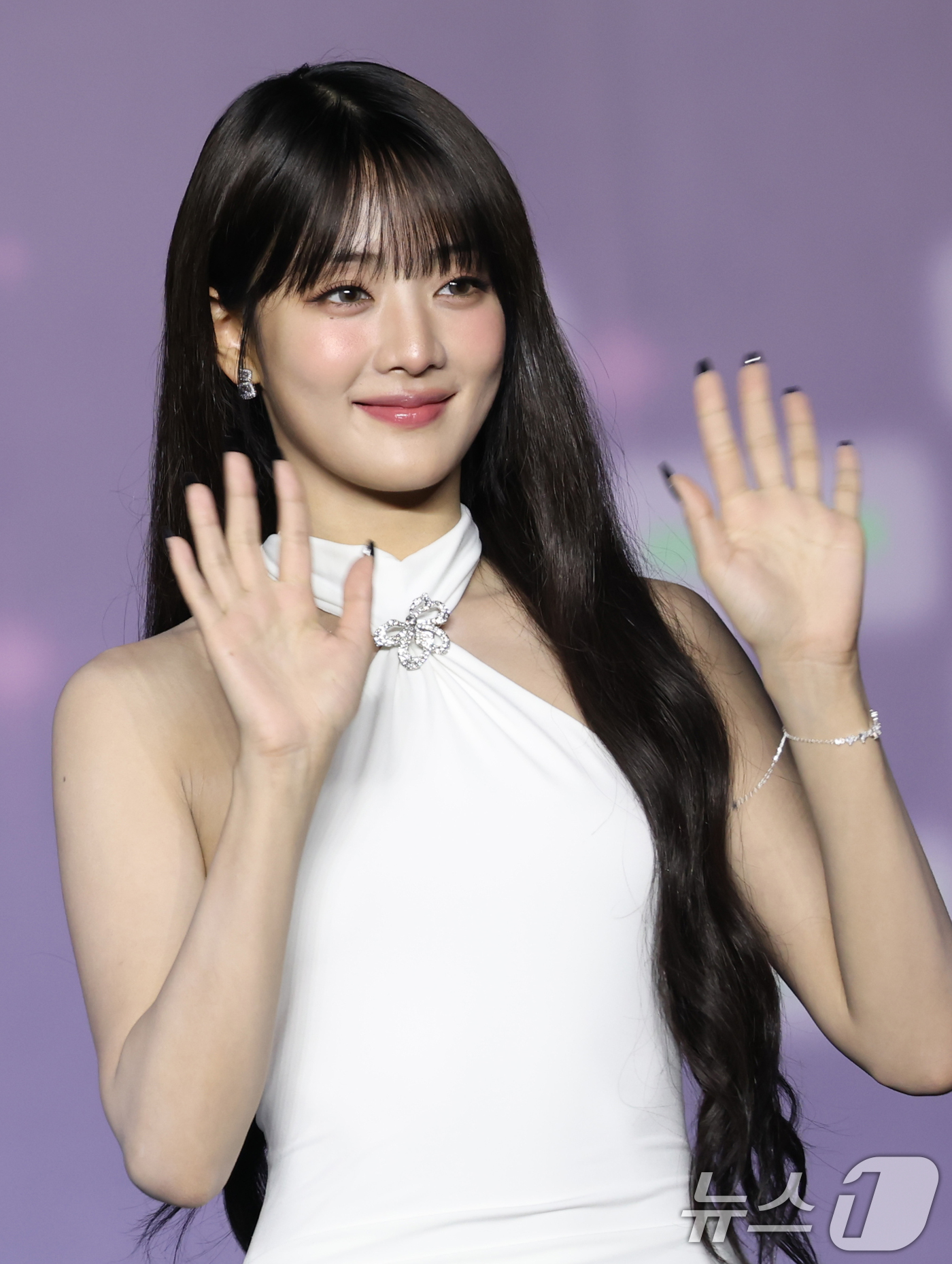 (고양=뉴스1) 권현진 기자 = 아이들 민니가 27일 경기도 고양시 일산서구 킨텍스 제1전시장에서 열린 ‘2025 SBS 가요대전 Summer’(이하 ‘가요대전’) 블루카펫 행사에 …