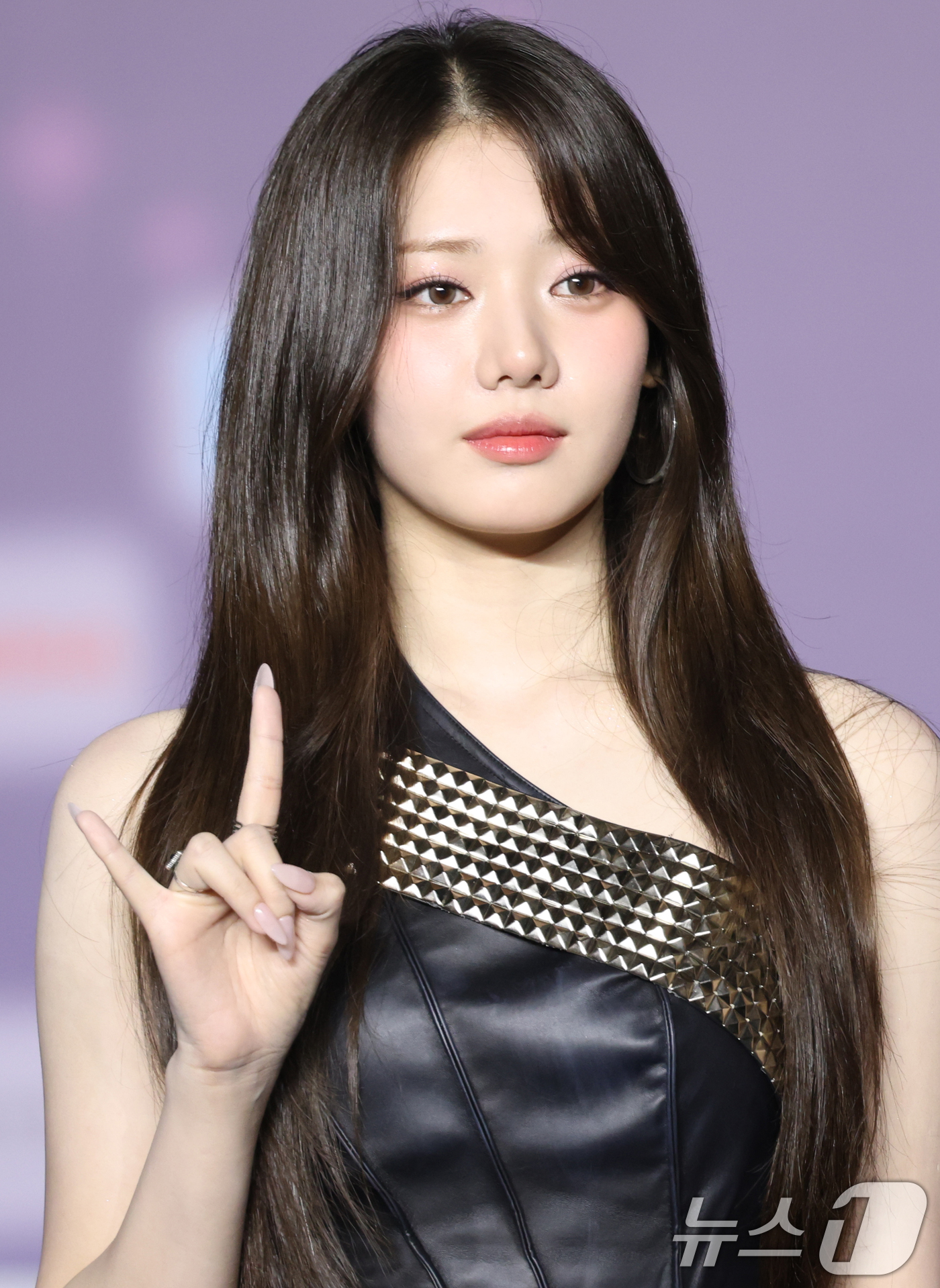 (고양=뉴스1) 권현진 기자 = 베이비몬스터 로라가 27일 경기도 고양시 일산서구 킨텍스 제1전시장에서 열린 ‘2025 SBS 가요대전 Summer’(이하 ‘가요대전’) 블루카펫 …