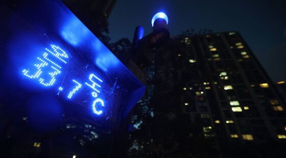 기록적인 폭염에 열대야 지속 '잠 못 이루는 밤'