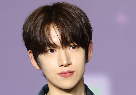 아이딧 김민재 일베 의혹에 소속사 해명·사과 "거꾸로 촬영 실수…의도 전혀 無"