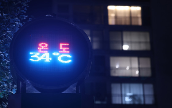 청주 올해 첫 열대야 주의보…영동 35.4도, 옥천 35도