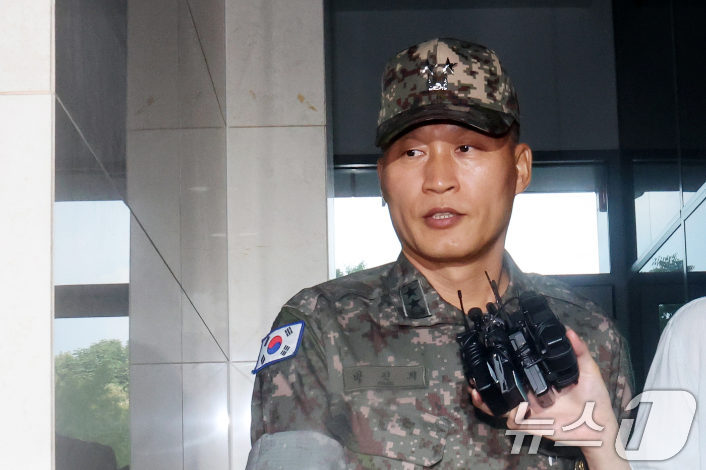 (서울=뉴스1) 황기선 기자 = 박진희 전 국방부 군사보좌관(육군 소장·현 육군 제56사단장)이 28일 오전 서울 서초구 순직해병 특검(특별검사 이명현)으로 조사를 위해 출석하고 …