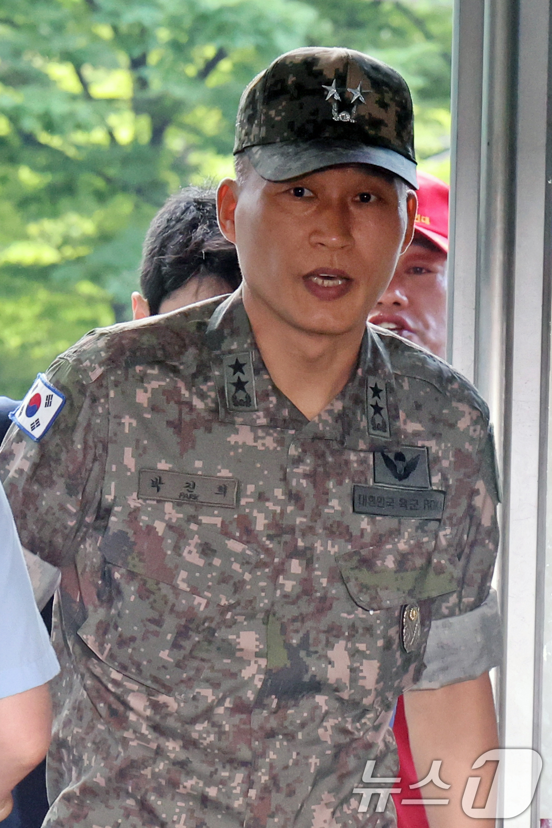 (서울=뉴스1) 황기선 기자 = 박진희 전 국방부 군사보좌관(육군 소장·현 육군 제56사단장)이 28일 오전 서울 서초구 순직해병 특검(특별검사 이명현)으로 조사를 위해 출석하고 …