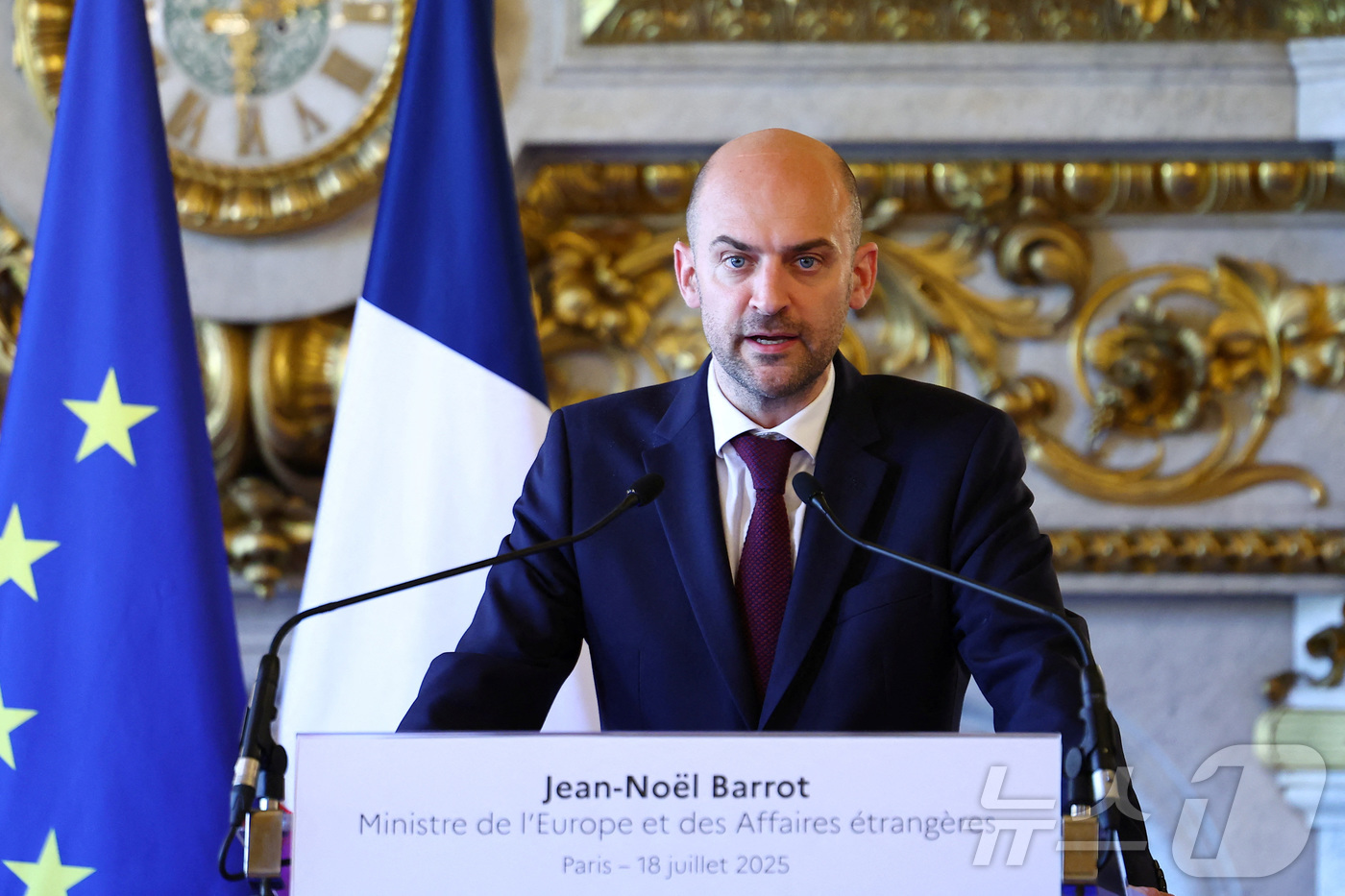 (파리 로이터=뉴스1) 윤다정 기자 = 18일(현지시간) 장-노엘 바로 프랑스 외무장관이 파리 외무부에서 열린 요한 바데풀 독일 외무장관과 비공개 회담 직후 공동 기자회견에서 발언 …