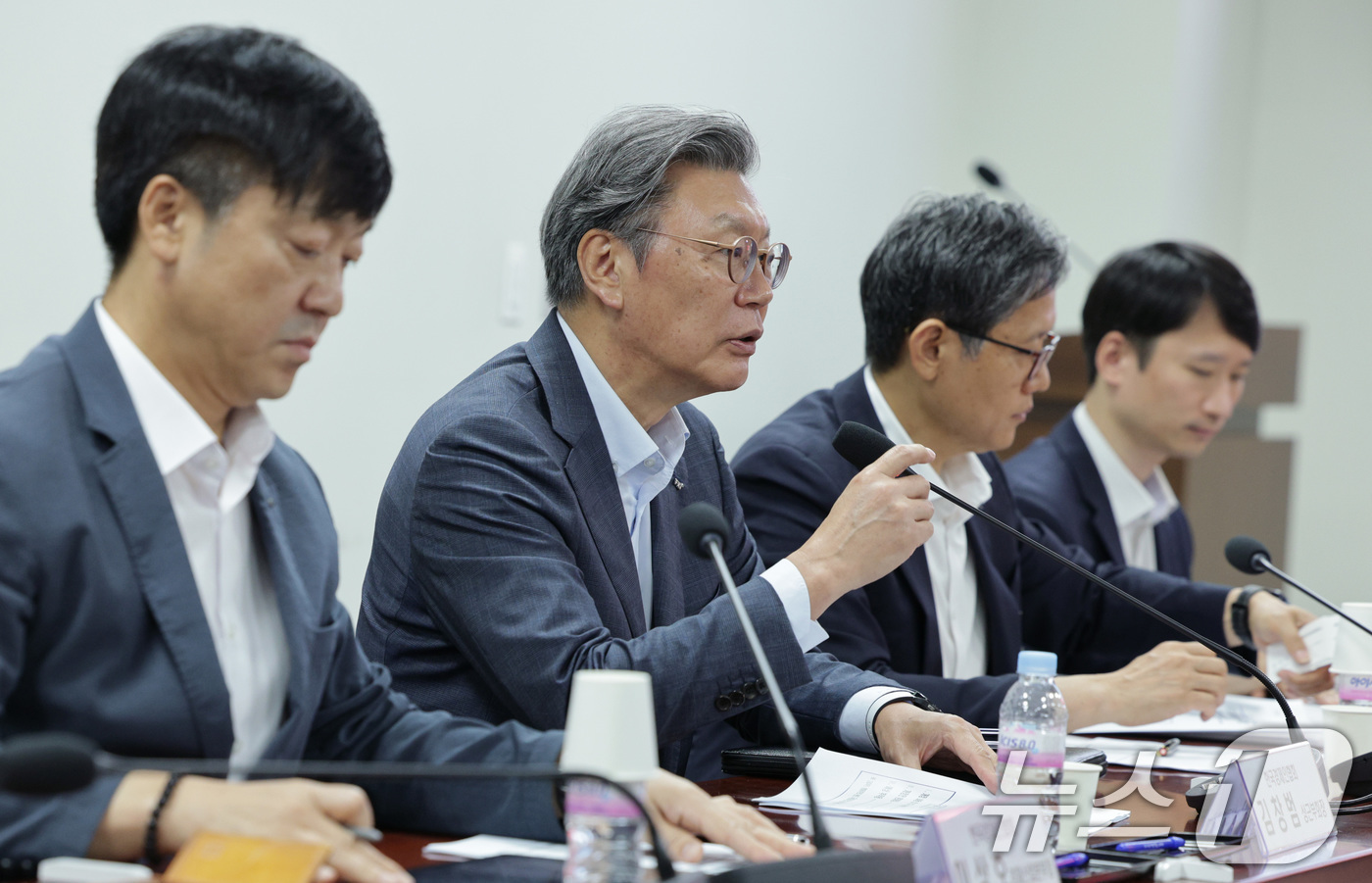 (서울=뉴스1) 신웅수 기자 = 김창범 한국경제인협회 상근부회장이 28일 오전 서울 여의도 국회 의원회관에서 열린 상법개정안 관련 경제단체와 함께하는 간담회에서 발언하고 있다. 2 …