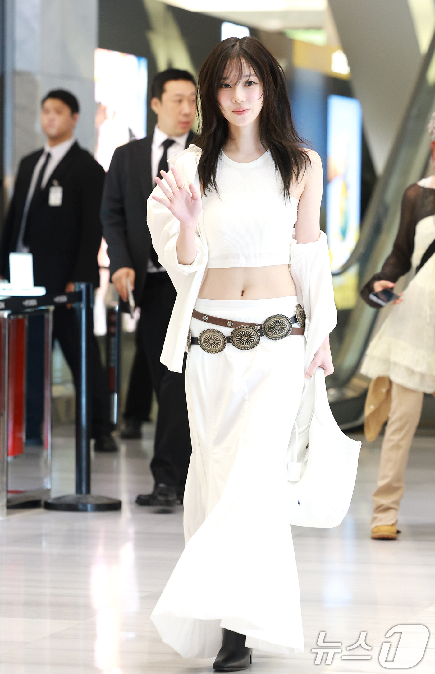 (판교=뉴스1) 권현진 기자 = 에스파 윈터가 28일 오전 경기도 성남시 분당구 현대백화점 판교점에서 열린 폴로 랄프 로렌 '폴로 플레이 백' 팝업스토어 오픈 행사에 참석하고 있다 …