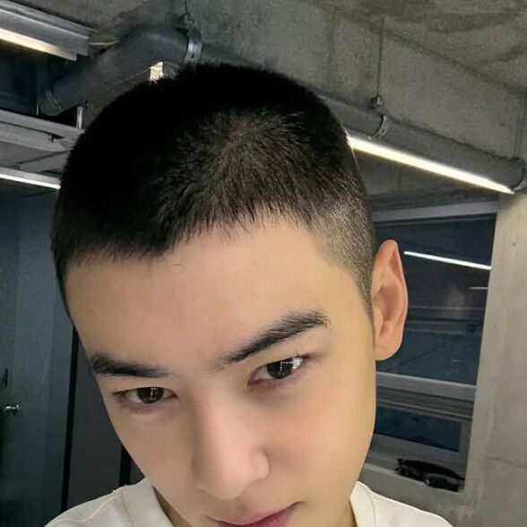 차은우, 논산 육군훈련소서 별다른 인사 없이 입소…국방 의무 돌입