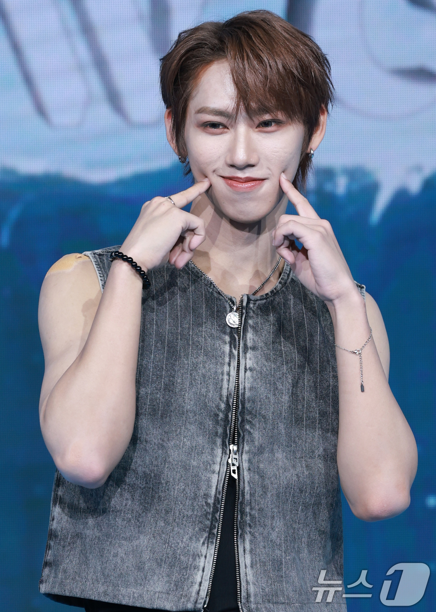 (서울=뉴스1) 권현진 기자 = 세븐투에잇 엑시가 28일 오후 서울 마포구 쇼킹케이팝센터에서 가진 첫 번째 싱글 ‘세븐투에잇(SEVENTOEIGT)’ 쇼케이스에서 포즈를 취하고 있 …