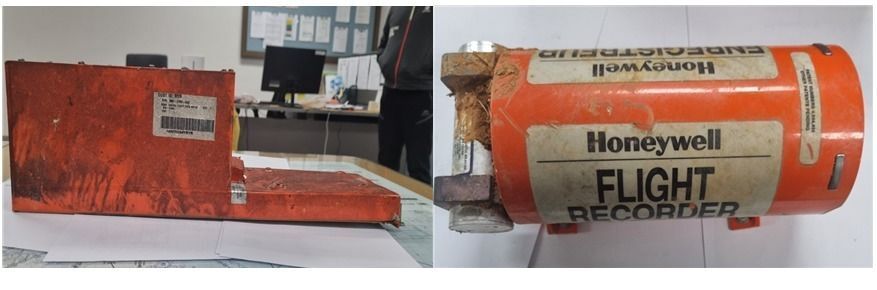 본문 이미지 - 제주항공 참사 여객기 비행기록장치.(국토교통부 제공)