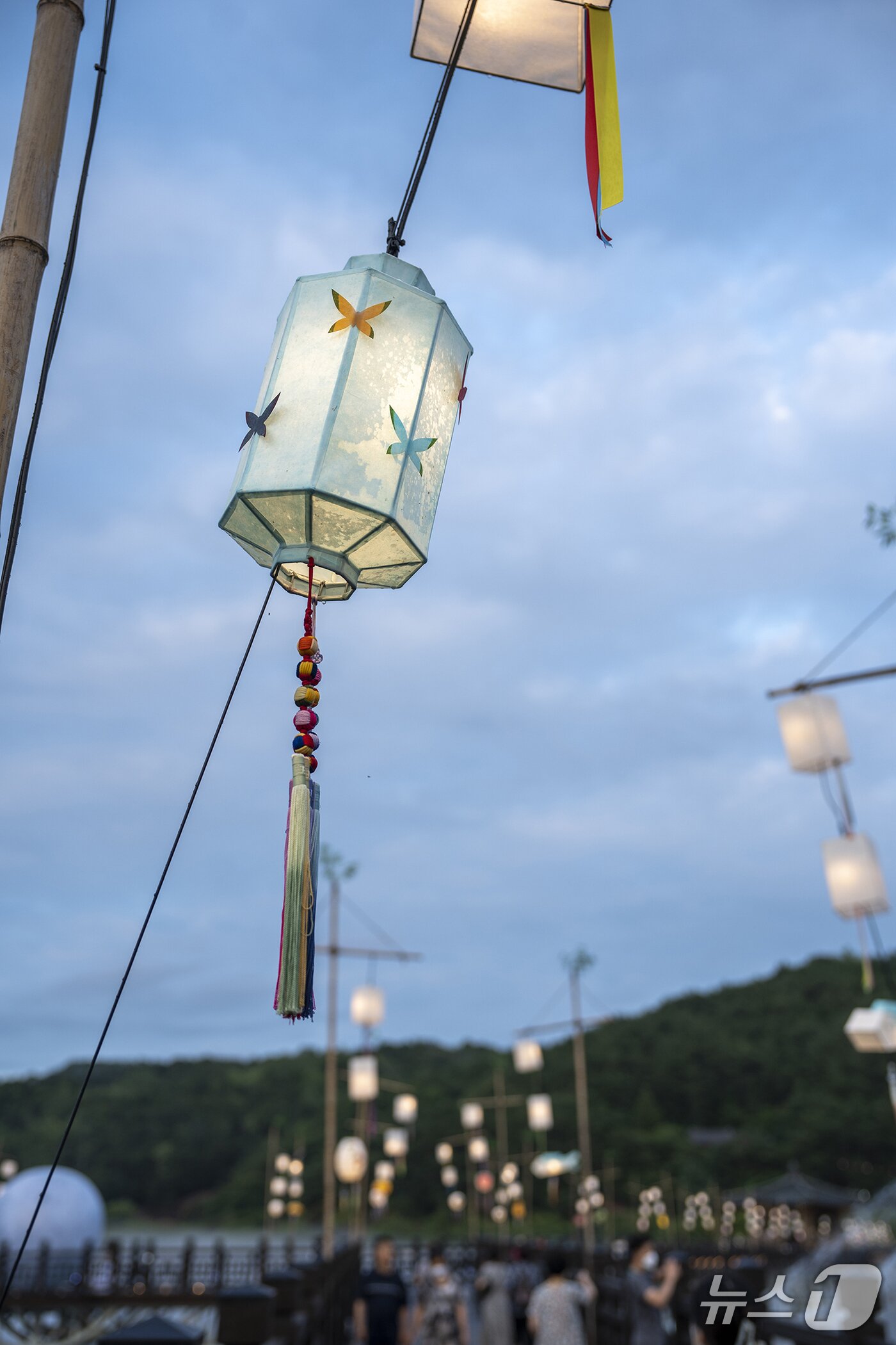 본문 이미지 - 월영야행 행사장 야경 (안동시 제공. 재판매 및 DB 금지)2025.7.29/뉴스1