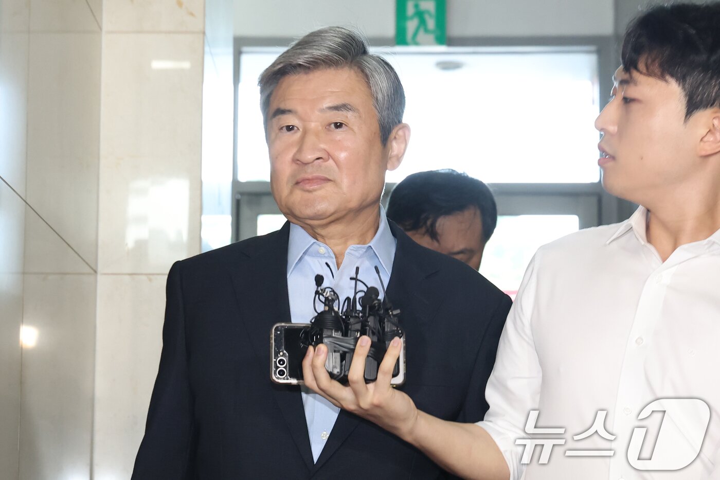본문 이미지 - 조태용 전 국가정보원장이 29일 오전 서울 서초구 &#39;순직 해병 특검&#39;&#40;이명현 특별검사&#41; 사무실에 피의자 신분으로 출석하고 있다. 2025.7.29/뉴스1 ⓒ News1 민경석 기자