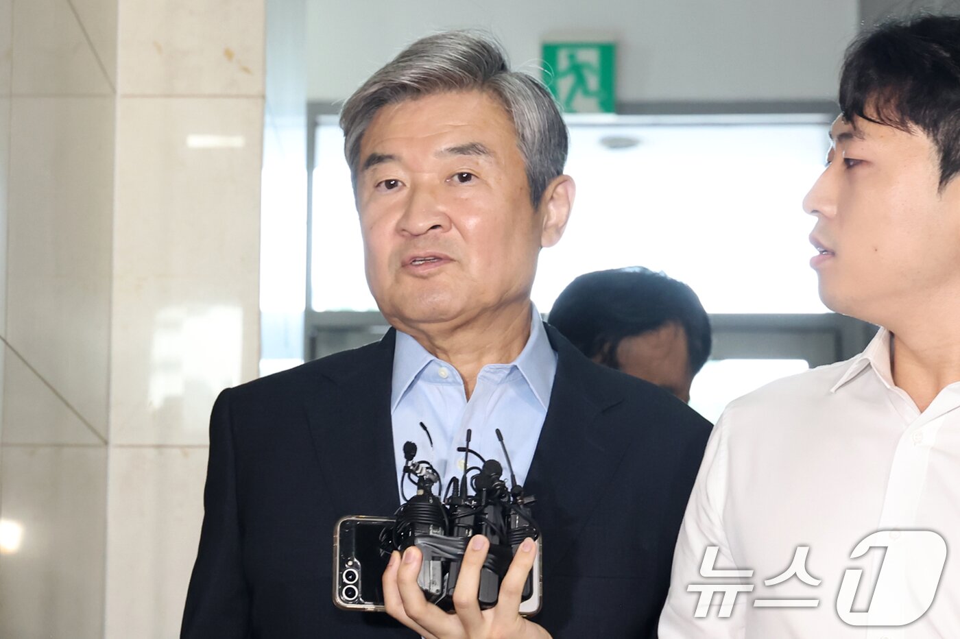 본문 이미지 - 조태용 전 국가정보원장이 29일 오전 서울 서초구 &#39;순직 해병 특검&#39;&#40;이명현 특별검사&#41; 사무실에 피의자 신분으로 출석하고 있다. 2025.7.29/뉴스1 ⓒ News1 민경석 기자