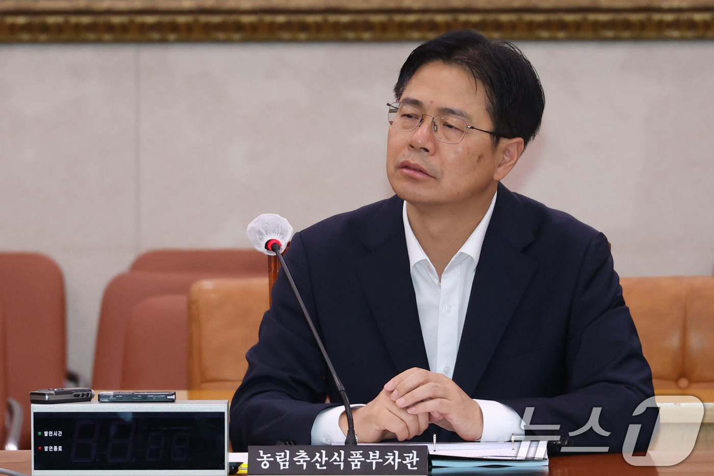 (서울=뉴스1) 이광호 기자 = 강형석 농림축산식품부 차관이 29일 오전 서울 여의도 국회에서 열린 농림축산식품해양수산위원회의 제3차 농림축산식품법안심사소위원회에 출석해 있다.이날 …