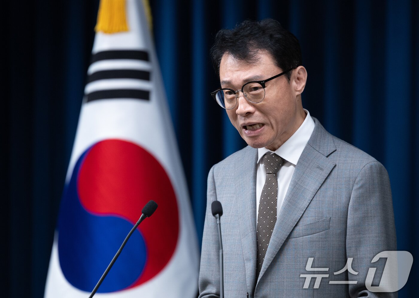 본문 이미지 - 이규연 대통령실 홍보소통수석이 29일 서울 용산 대통령실 청사에서 중대재해 반복 발생 근절대책 관련 브리핑을 하고 있다. 2025.7.29/뉴스1 ⓒ News1 이재명 기자