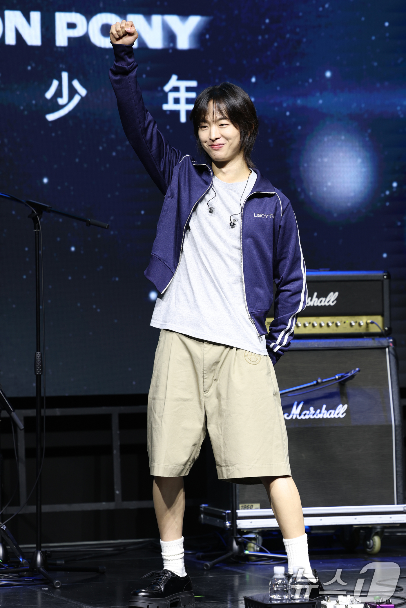 (서울=뉴스1) 권현진 기자 = 밴드 드래곤포니의 권세혁이 29일 서울 서대문구 예스24 원더로크홀에서 가진 디지털 싱글 ‘지구소년’의 쇼케이스에 참석해 포즈를 취하고 있다. 20 …