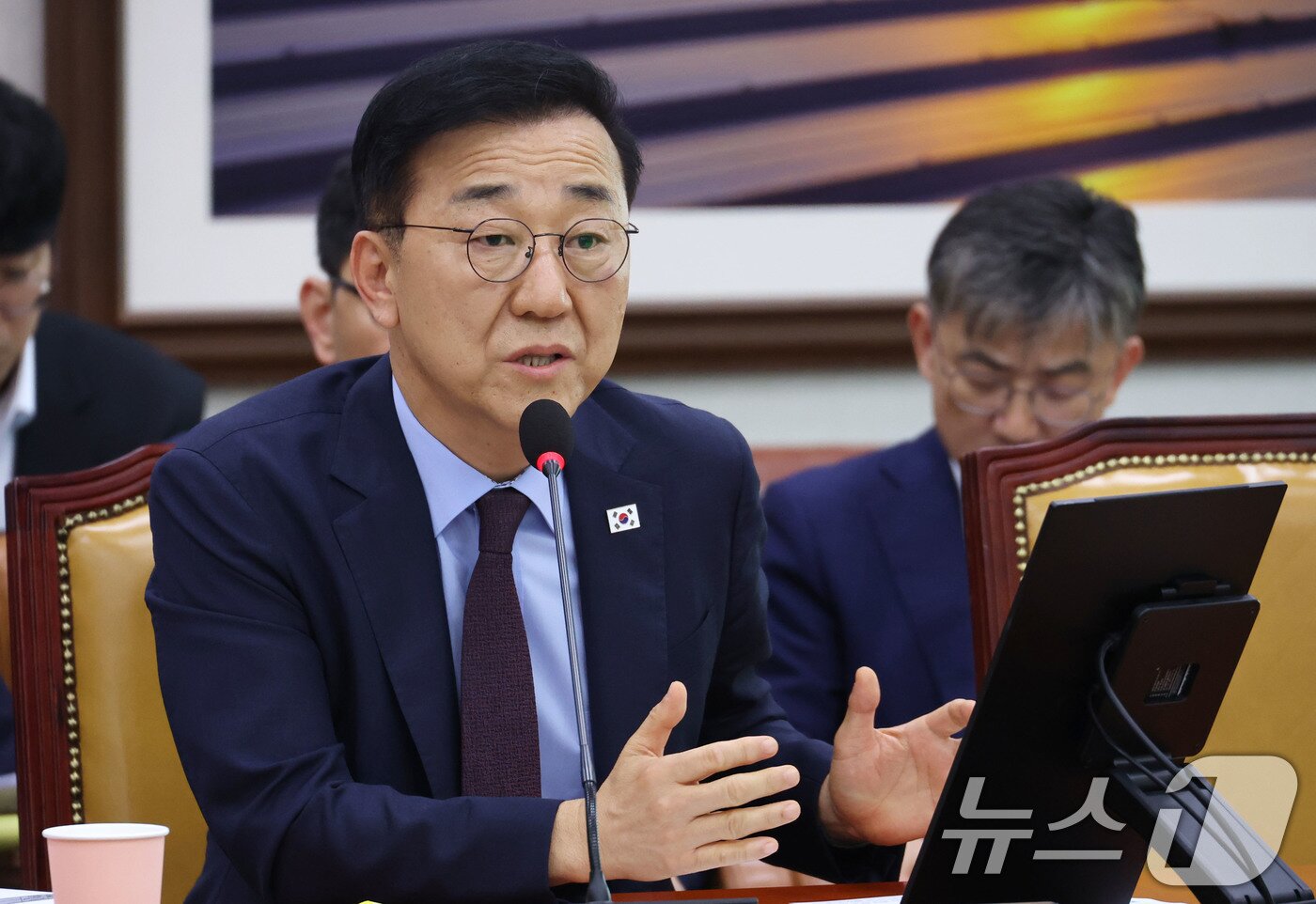 본문 이미지 - 김윤덕 국토교통부 장관 후보자가 29일 오후 서울 여의도 국회 국토교통위원회에서 열린 인사청문회에서 의원 질의에 답하고 있다 2025.7.29/뉴스1 ⓒ News1 이광호 기자