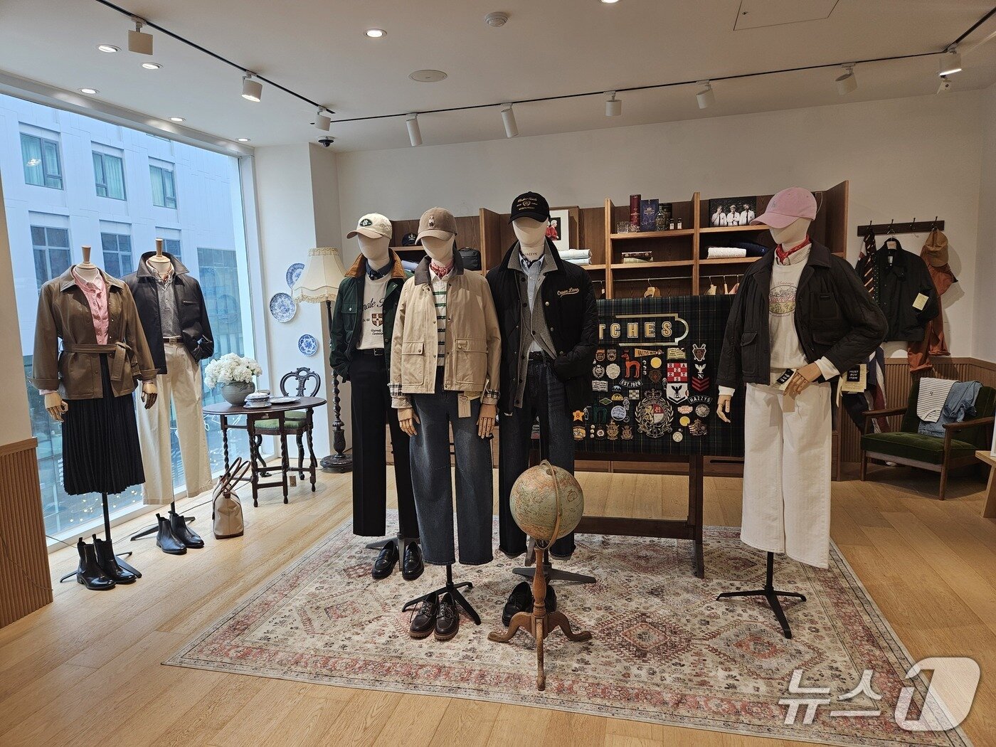 본문 이미지 - 명동 헤지스 플래그십 스토어 스페이스H 내부 모습.ⓒ 뉴스1/김진희 기자.