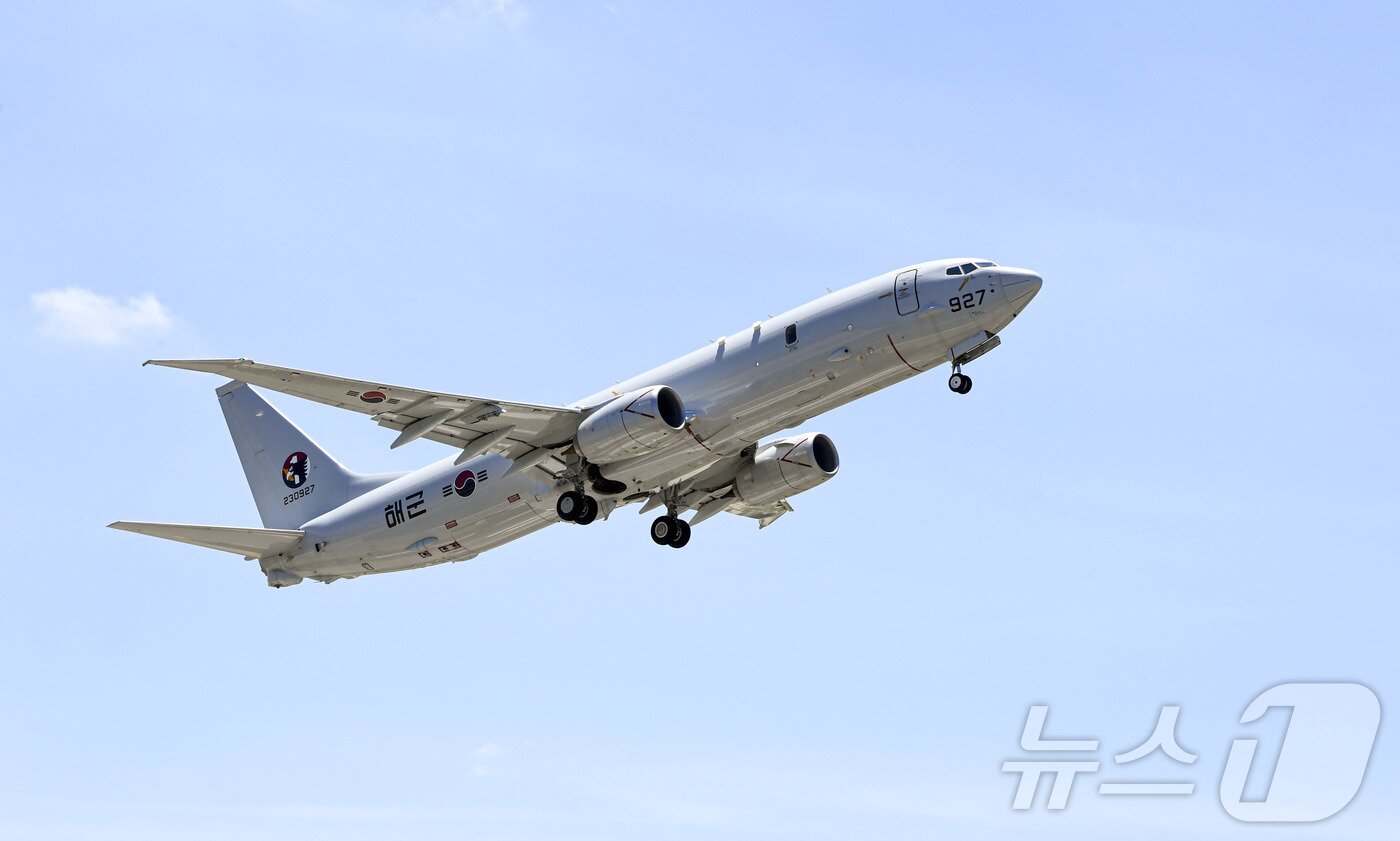 본문 이미지 - 해군의 신형 해상초계기 P-8A(포세이돈). (해군 제공. 재판매 및 DB금지) 2025.7.3/뉴스1