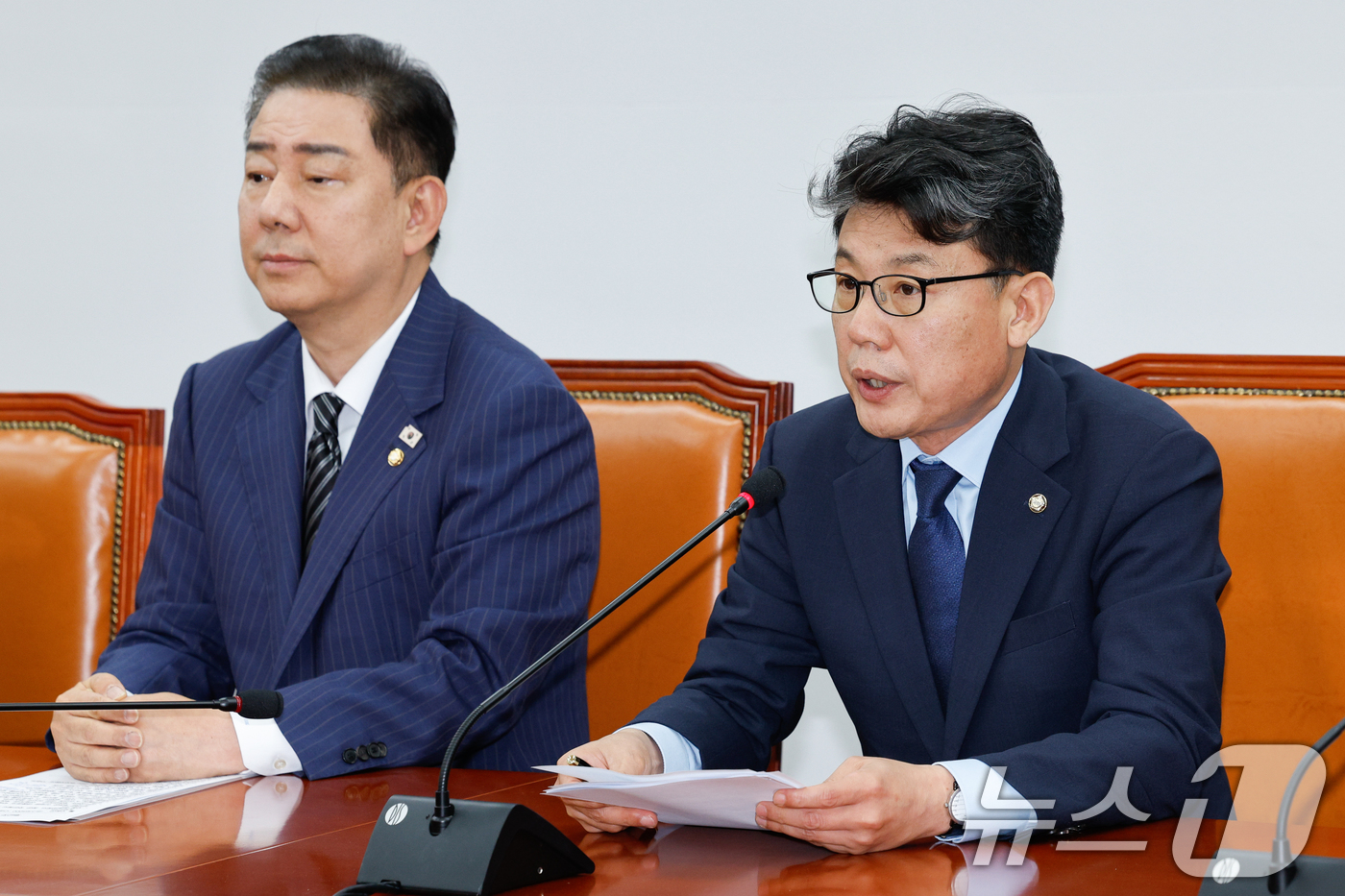 상법 개정안 본회의 표결 앞두고 발언하는 진성준 - 뉴스1