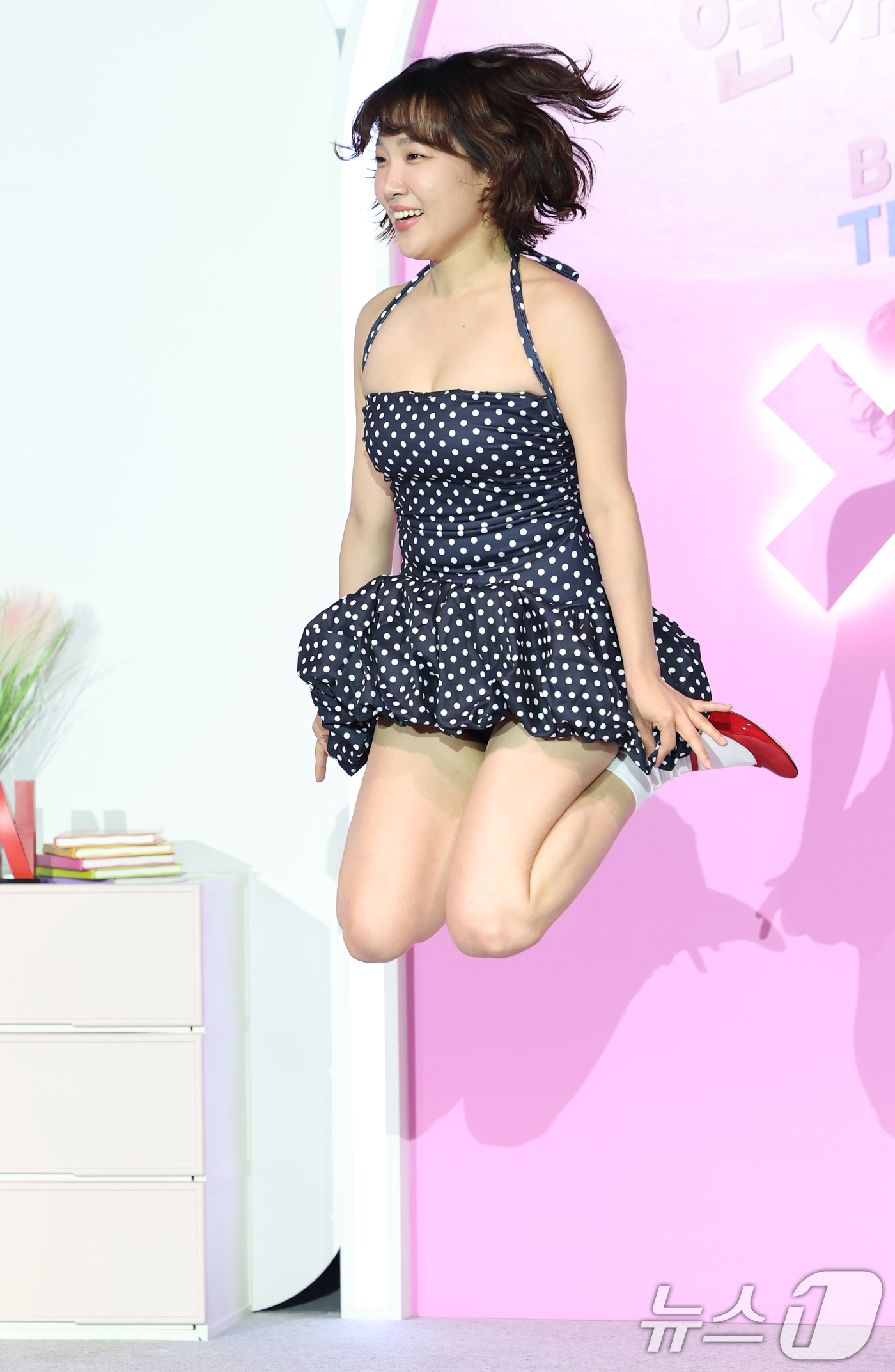 (서울=뉴스1) 권현진 기자 = 방송인 이은지가 3일 오전 서울 용산구 CGV용산아이파크몰에서 열린 넷플릭스 예능 '모태솔로지만 연애는 하고 싶어' 제작발표회에 참석해 포즈를 취하 …