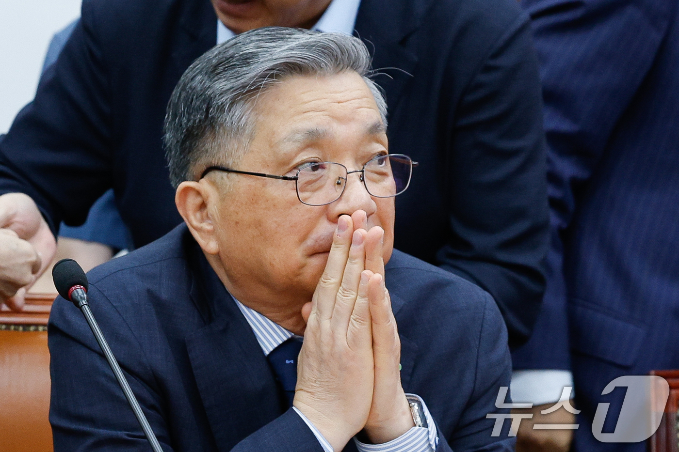 (서울=뉴스1) 안은나 기자 = 이한준 한국토지주택공사(LH) 사장이 3일 오전 서울 여의도 국회에서 열린 더불어민주당 '신탁사기 피해자의 주거안정과 피해회복을 위한 사회적 협약식 …