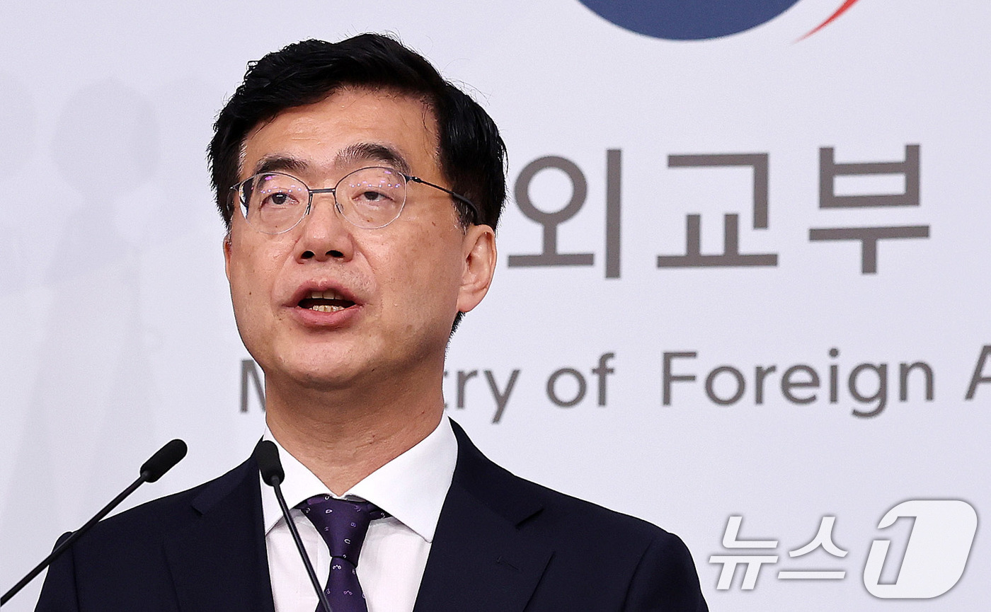 (서울=뉴스1) 박지혜 기자 = 이재웅 외교부 대변인이 3일 서울 종로구 외교부 청사에서 정례브리핑을 하고 있다. 2025.7.3/뉴스1