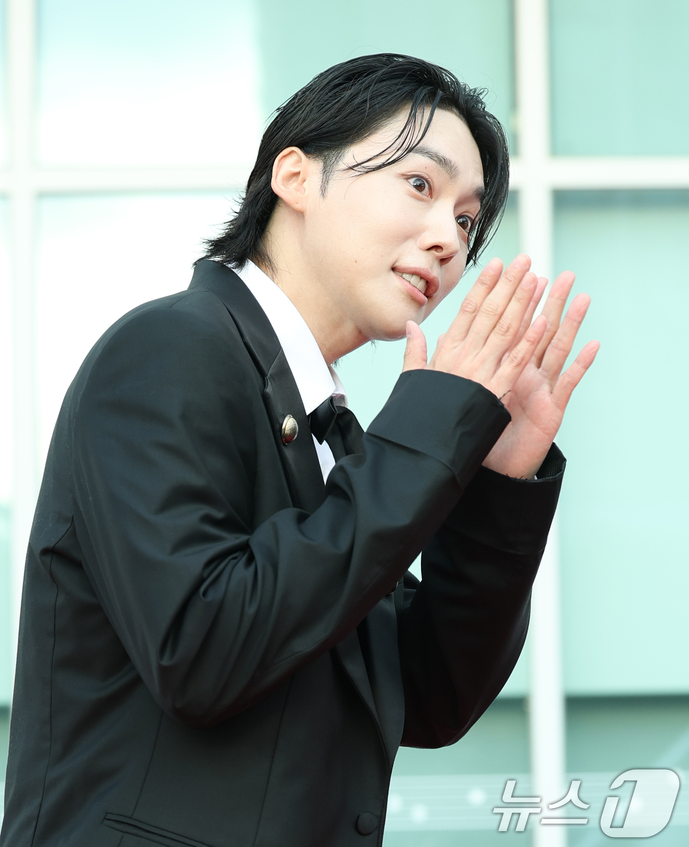 (부천=뉴스1) 권현진 기자 = 위너 김진우가 3일 오후 경기도 부천시청에서 열린 제29회 부천국제판타스틱영화제 행사에 참석해 레드카펫을 밟고 있다. 2025.7.3/뉴스1