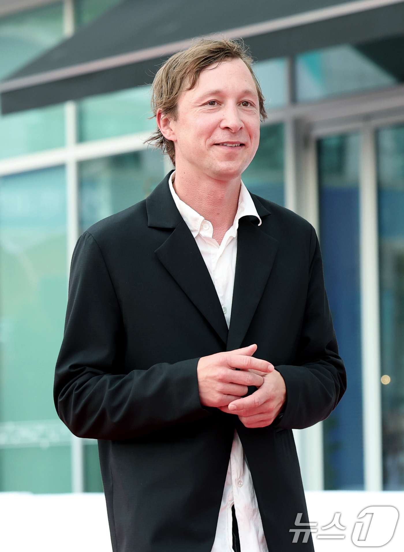 (부천=뉴스1) 권현진 기자 = 피에트르 비니에비츠 감독이 3일 오후 경기도 부천시청에서 열린 제29회 부천국제판타스틱영화제 참석해 레드카펫을 밟고 있다. 2025.7.3/뉴스1